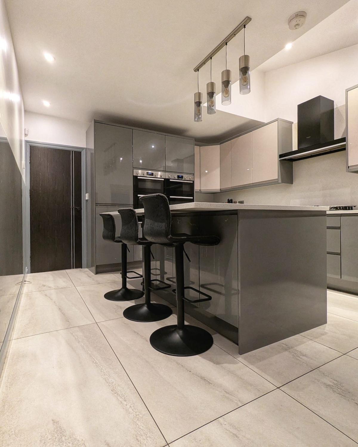 Beautiful 5 Bedroom Home Sleeps 12 People In Manchester Buitenkant foto