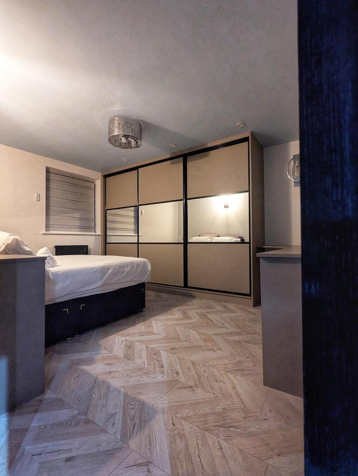 Beautiful 5 Bedroom Home Sleeps 12 People In Manchester Buitenkant foto